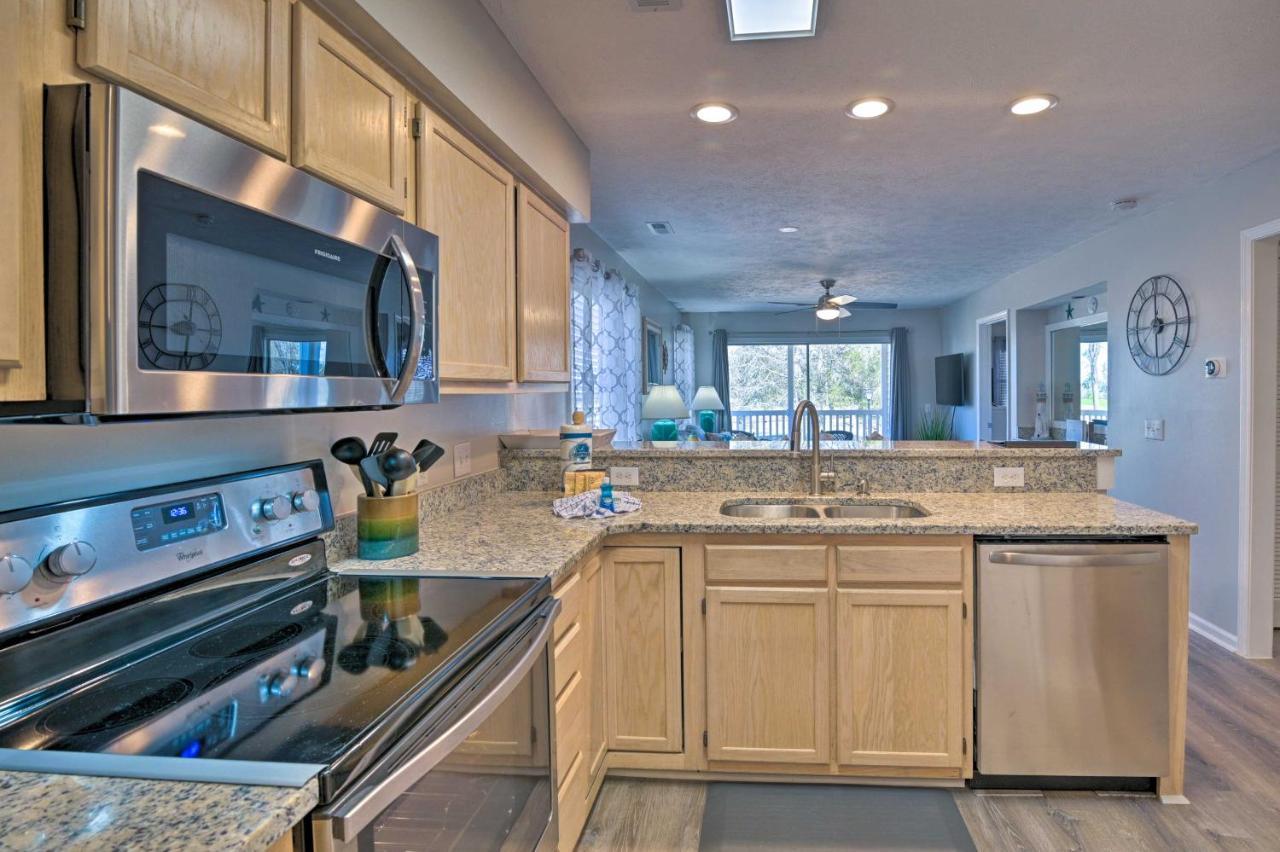 Swim, Golf, Play - Beachy River Oaks Condo! 미를 비치 외부 사진