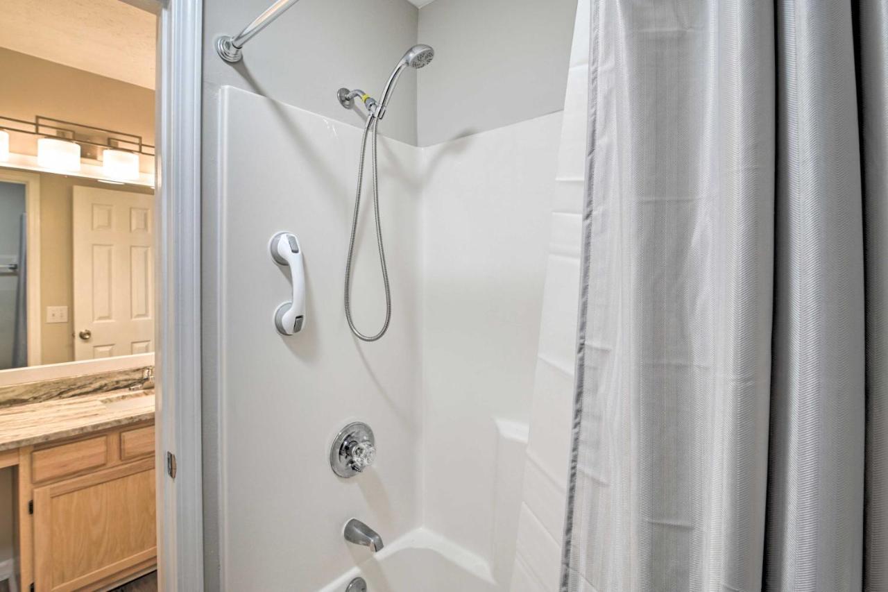 Swim, Golf, Play - Beachy River Oaks Condo! 미를 비치 외부 사진